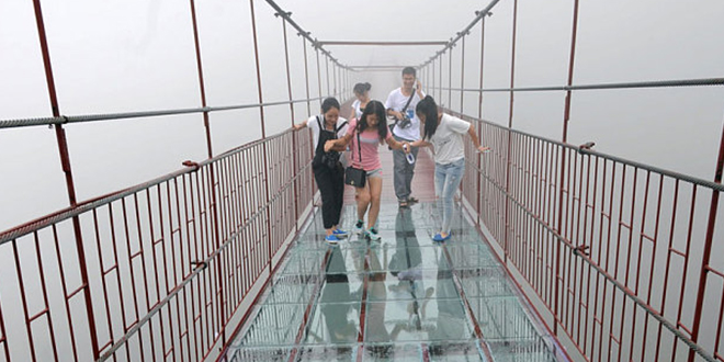 New glass-bottom bridge opens in China - The Traveller's Magazine