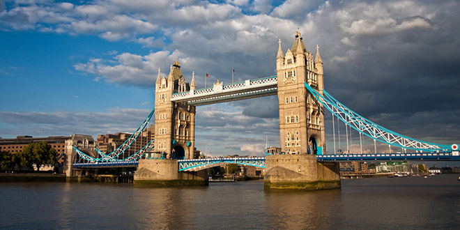 New glass walkways in Tower Bridge unveiled - The Traveller's Magazine